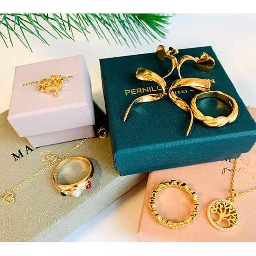 Weihnachtsgeschenke sollten doch Schmuck enthalten! Schmuckgeschenke