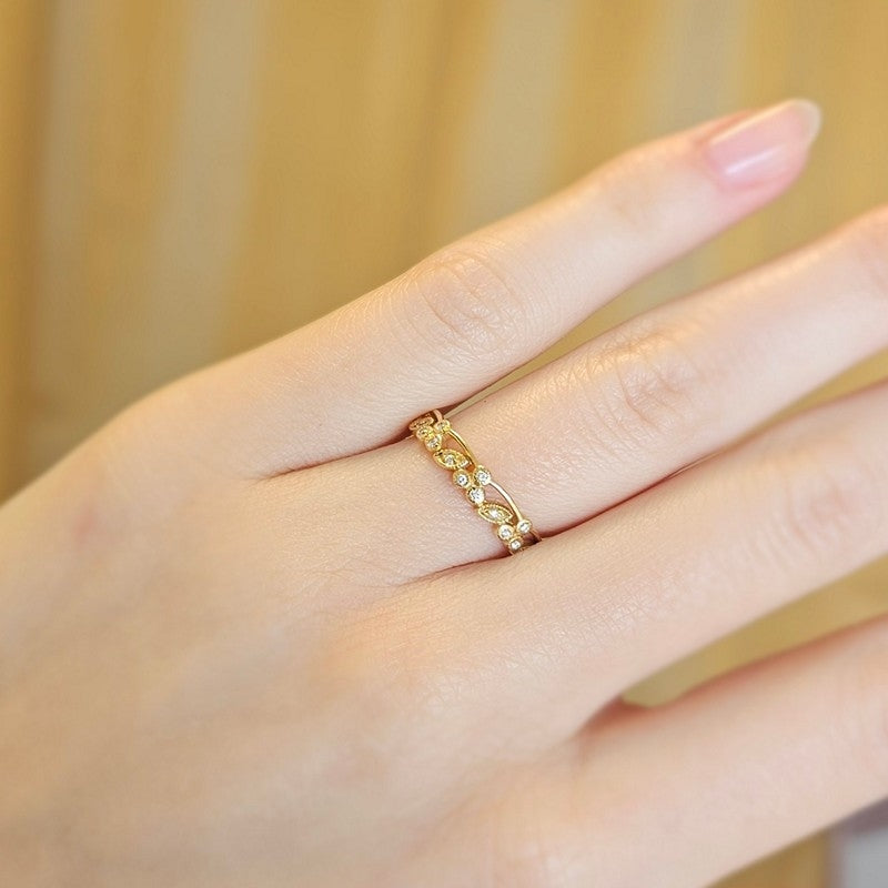 Mads Z - Poetry ring i 14 karat guld m. i alt 0,16 ct.