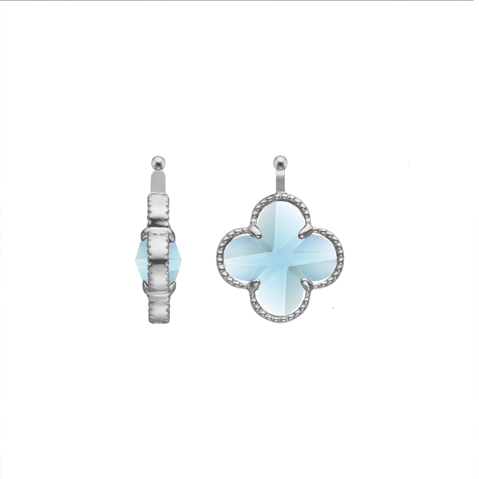 Eleganter, facettierter Kleeblatt-Anhänger von Heide Heinzendorff aus edlem Silber und zart hellblauem Glas.