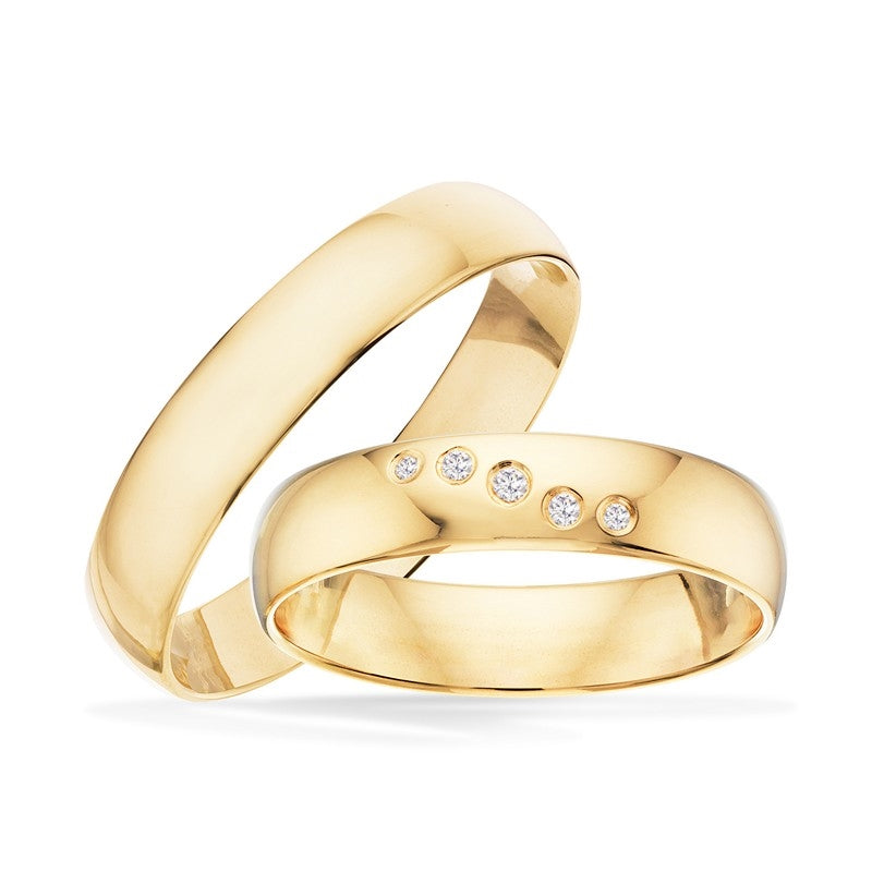 Trauringe in 8-14 kt. Gold in der Breite 4,5 mm und mit insgesamt 0,034 ct
