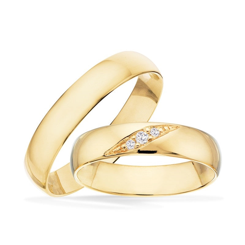 Vielsesringe i 8 eller 14 kt guld fra Scrouples med diagonalt snit og 0,04 ct brillanter
