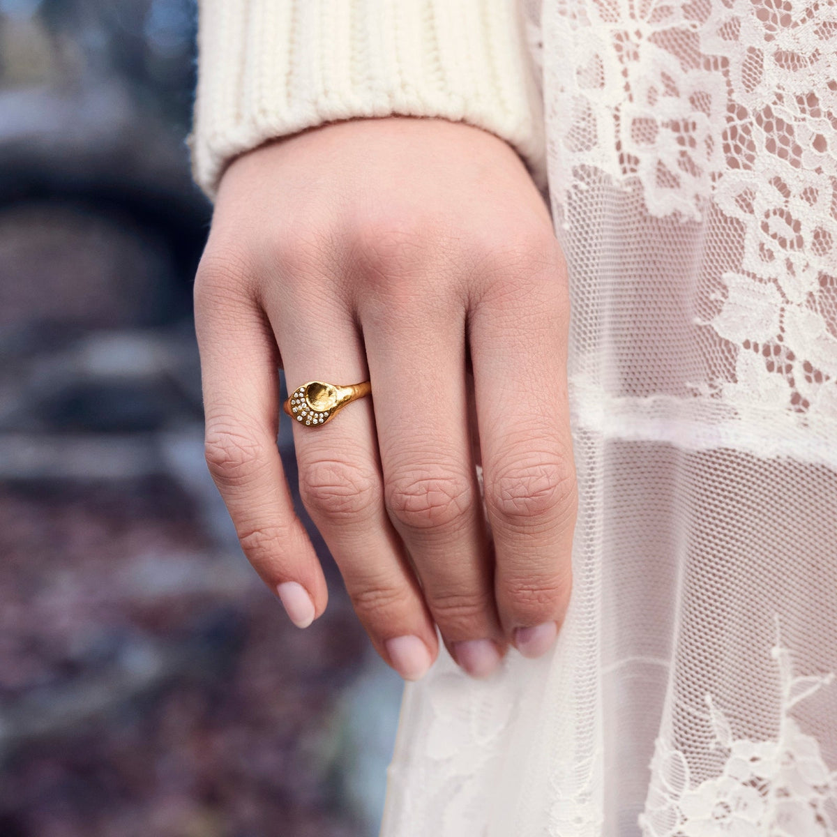 Maanesten Madison ring i forgyldt sølv, model
