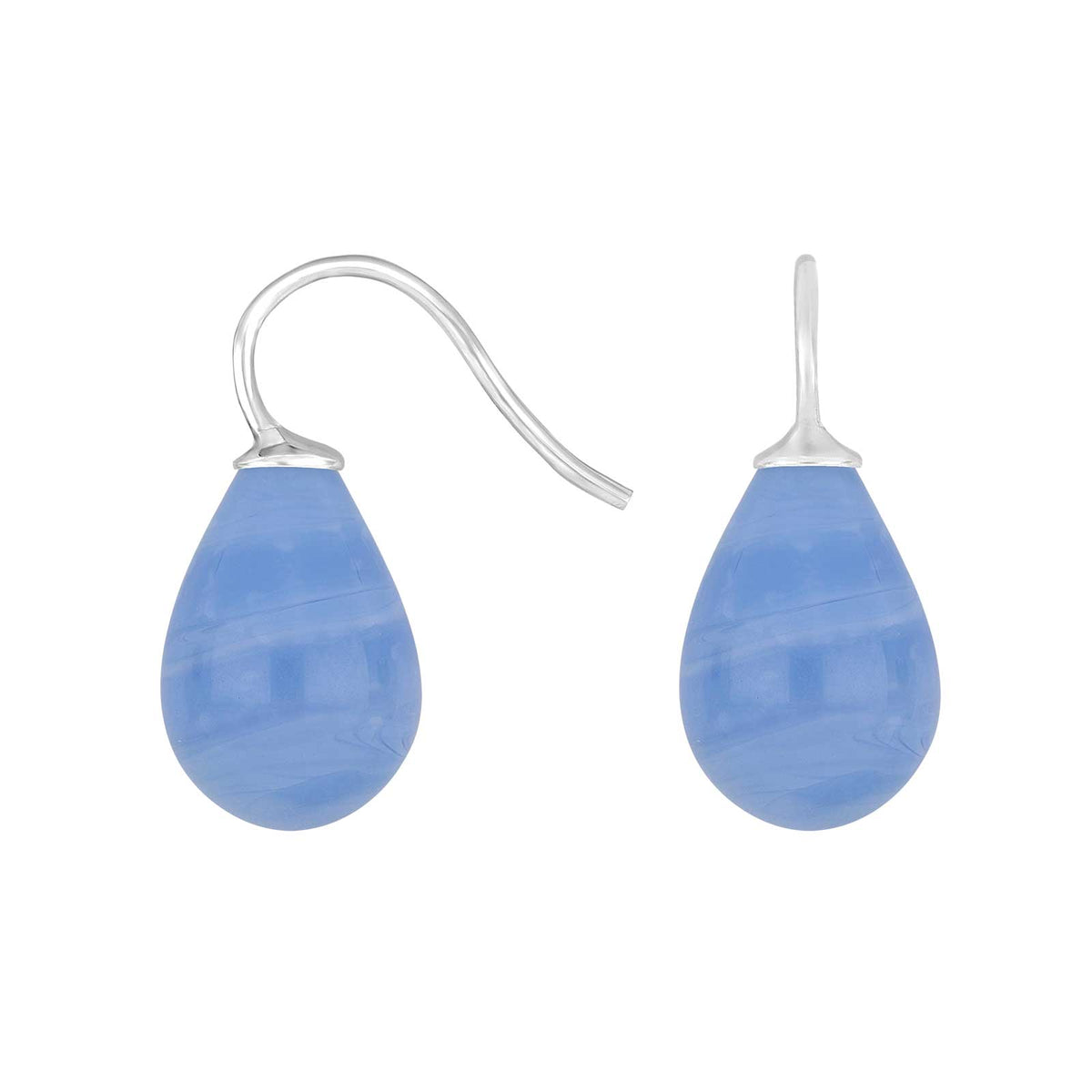 Elegante Heide-Heinzendorff-Ohrringe aus rhodiniertem Silber mit raffinierten, tropfenförmigen hellblauen Quarzsteinen – ein stilvolles und zeitloses Schmuckstück aus dem Schmuckzentrum.