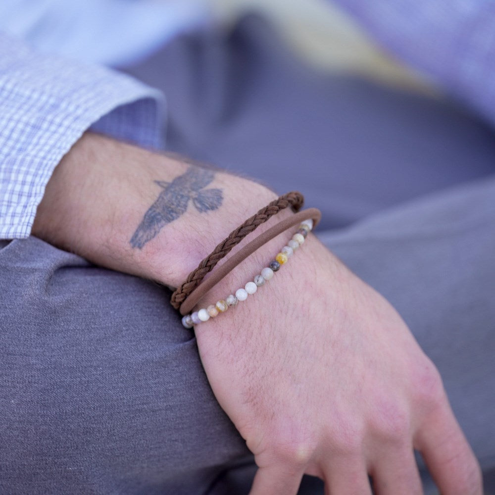 SON of NOA – stilvolles Herrenarmband aus echtem Bambusjaspis, an einem Model präsentiert
