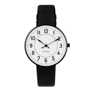 Arne Jacobsen - Station Ur m. hvid skive og læderrem