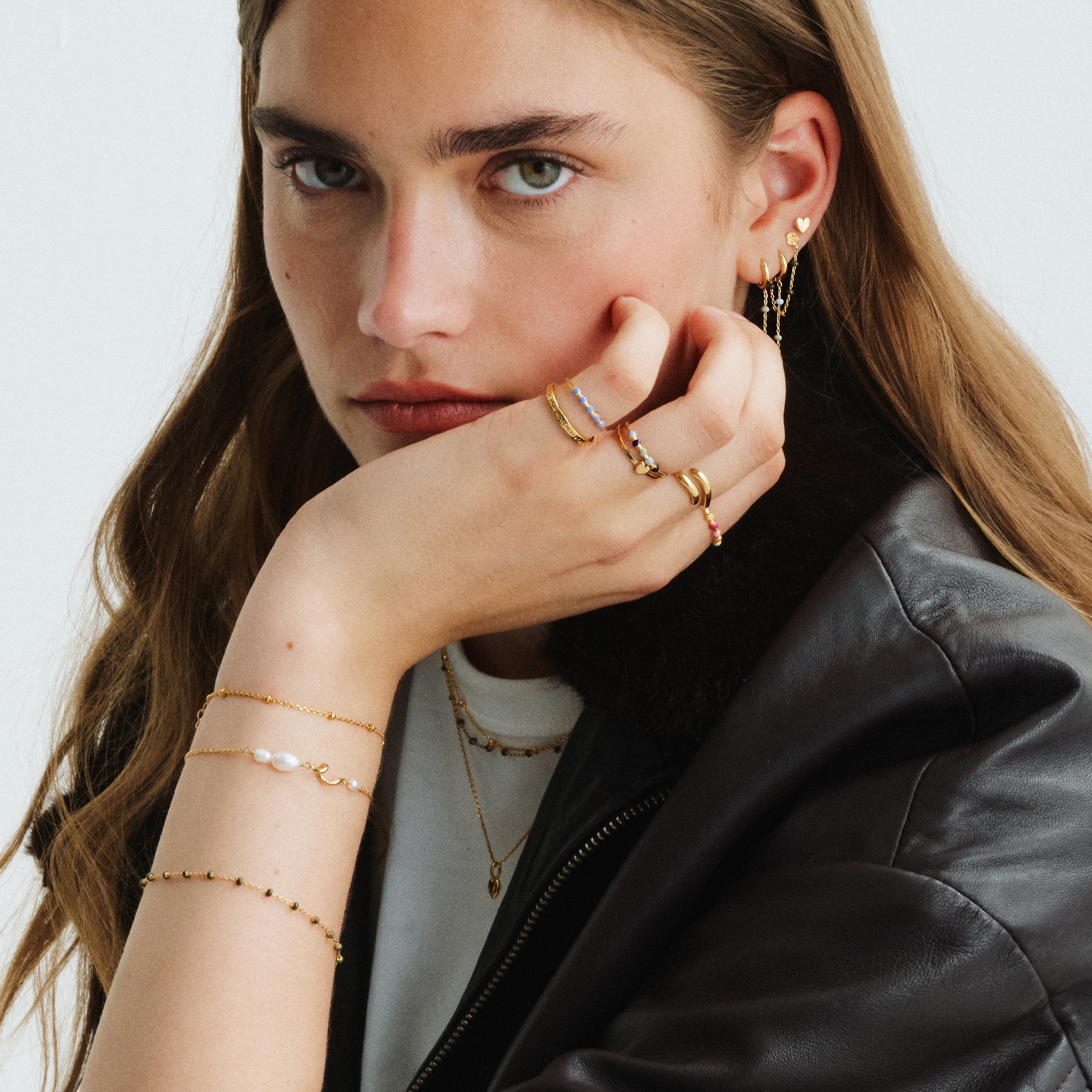 Enamel Lola armbånd i forgyldt messing, Khaki, model