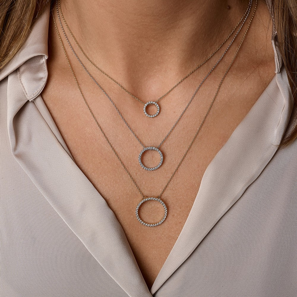Nuran - Kreis Diamantanhänger in 14 kt Gold mit insgesamt 0,31 ct.