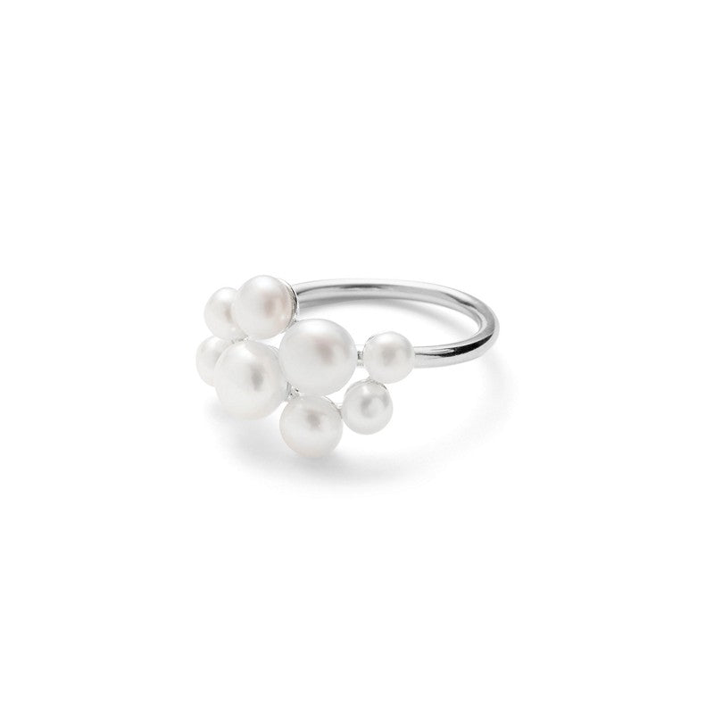 Blossom ringen fra Pernille Corydon er en elegant ring i sølv