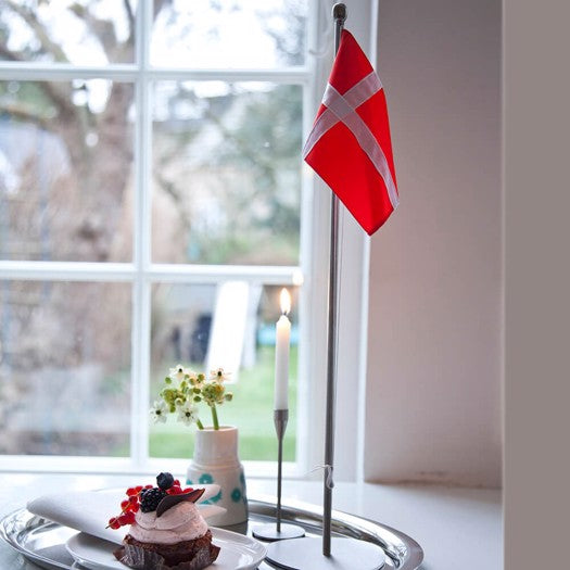 Tischflagge mit Dannebrog von Piet Hein