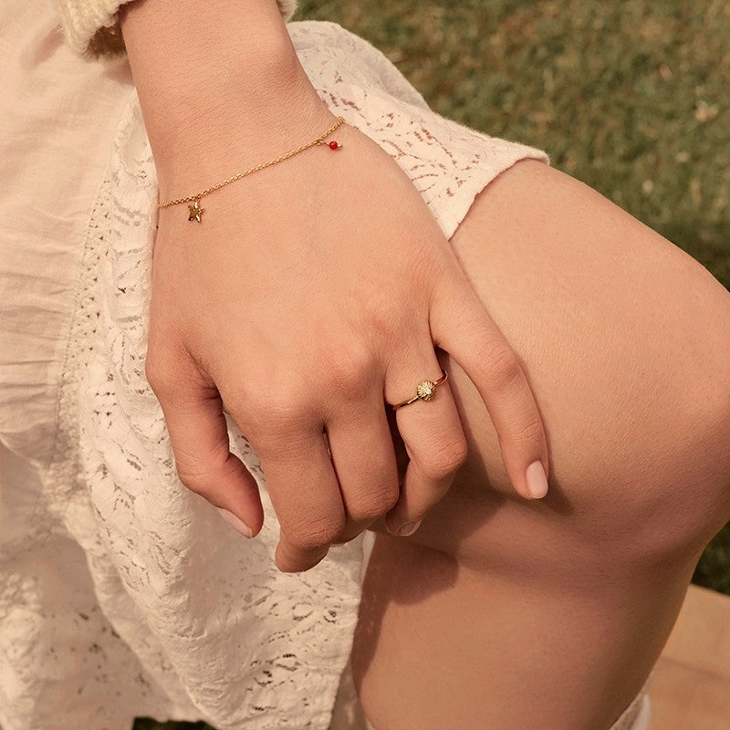 Maanesten armbånd