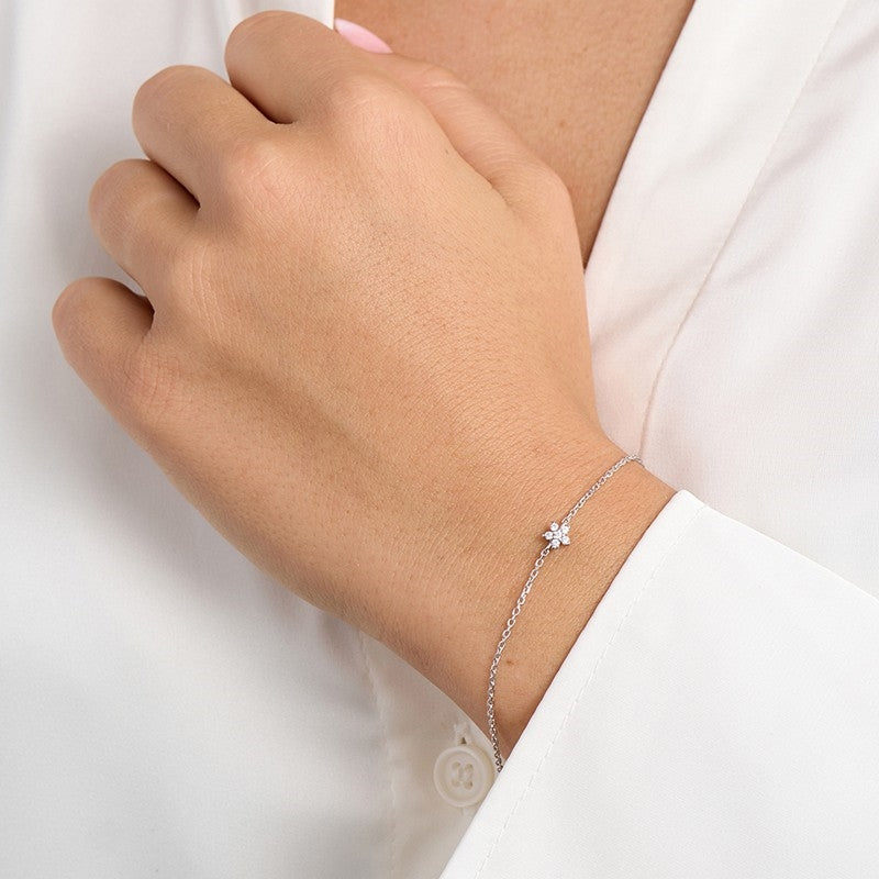 Mads Z Céleste armbånd i sterlingsølv med stjerne og zirkonia båret på model