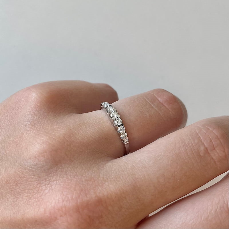 14kt Empire diamantring i guld med 0,43ct.