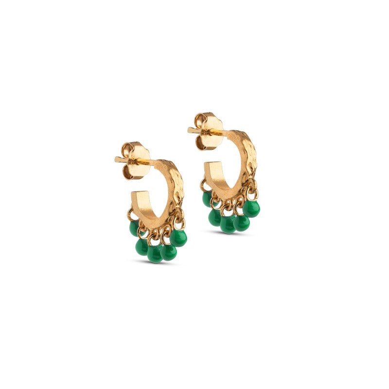 Astrid hoops fra Enamel Copenhagen med grøn emalje