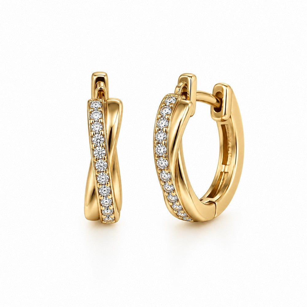 Elegante, gekreuzte Creolen aus 8-karätigem Gold mit funkelnden Zirkonia, 15 mm, in stilvoller Front- und Seitenansicht