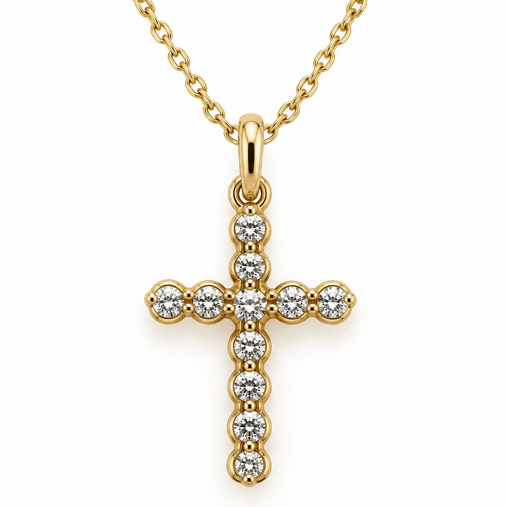 Eleganter Kreuzanhänger aus 8-karätigem Gold mit funkelnden, klaren Zirkonia an einer stilvollen, vergoldeten Ankerkette aus Silber