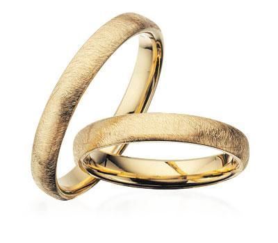 Vielsesringe i 8 eller 14 kt guld med frostet overflade og mulighed for brillant – Scrouples