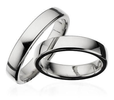 Vielsesringe i 14 kt. hvidguld med glat overflade – 4,5 mm fra Scrouples