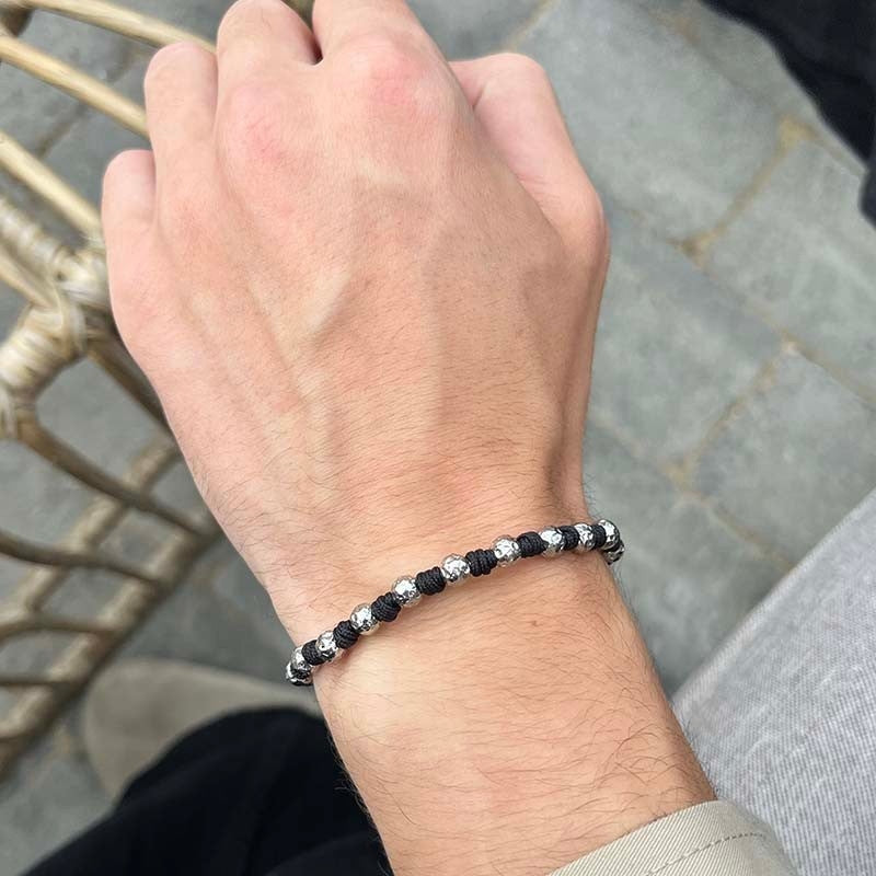Rustikt herrearmbånd i stål i råt og justerbart design fra Rico’s.