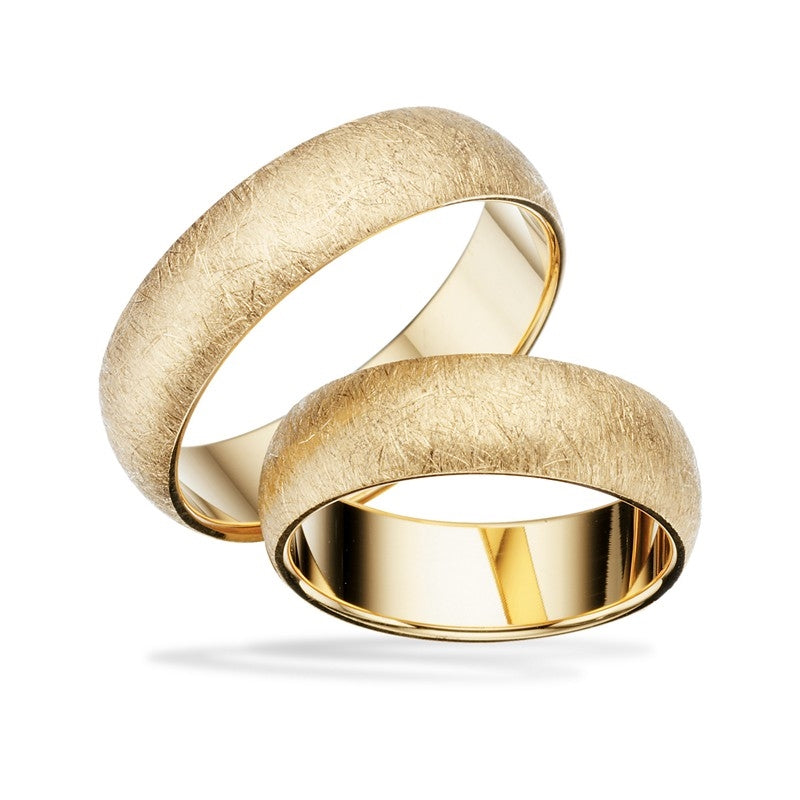 Vielsesringe i guld med børstet overflade fra Scrouples H-serie 6 mm bredde