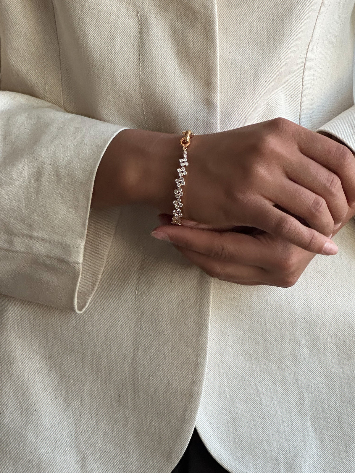 Pico Copenhagen Claire Crystal armbånd i forgyldt messing, billede 4