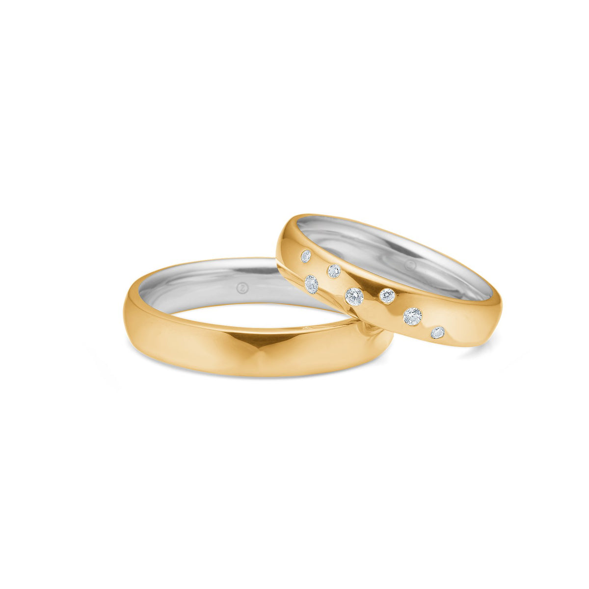 Elegante Mads Z Trauringe mit 4 mm Breite und stilvollem Sternenstaub-Design aus 14-karätigem Gold mit Silberkern – Damenring und Herrenring, klassisch und zeitlos.