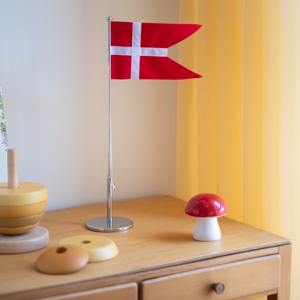 NOA Kids flagstang i forkromet metal uden motiver, 40 cm fotograferet i opsætning