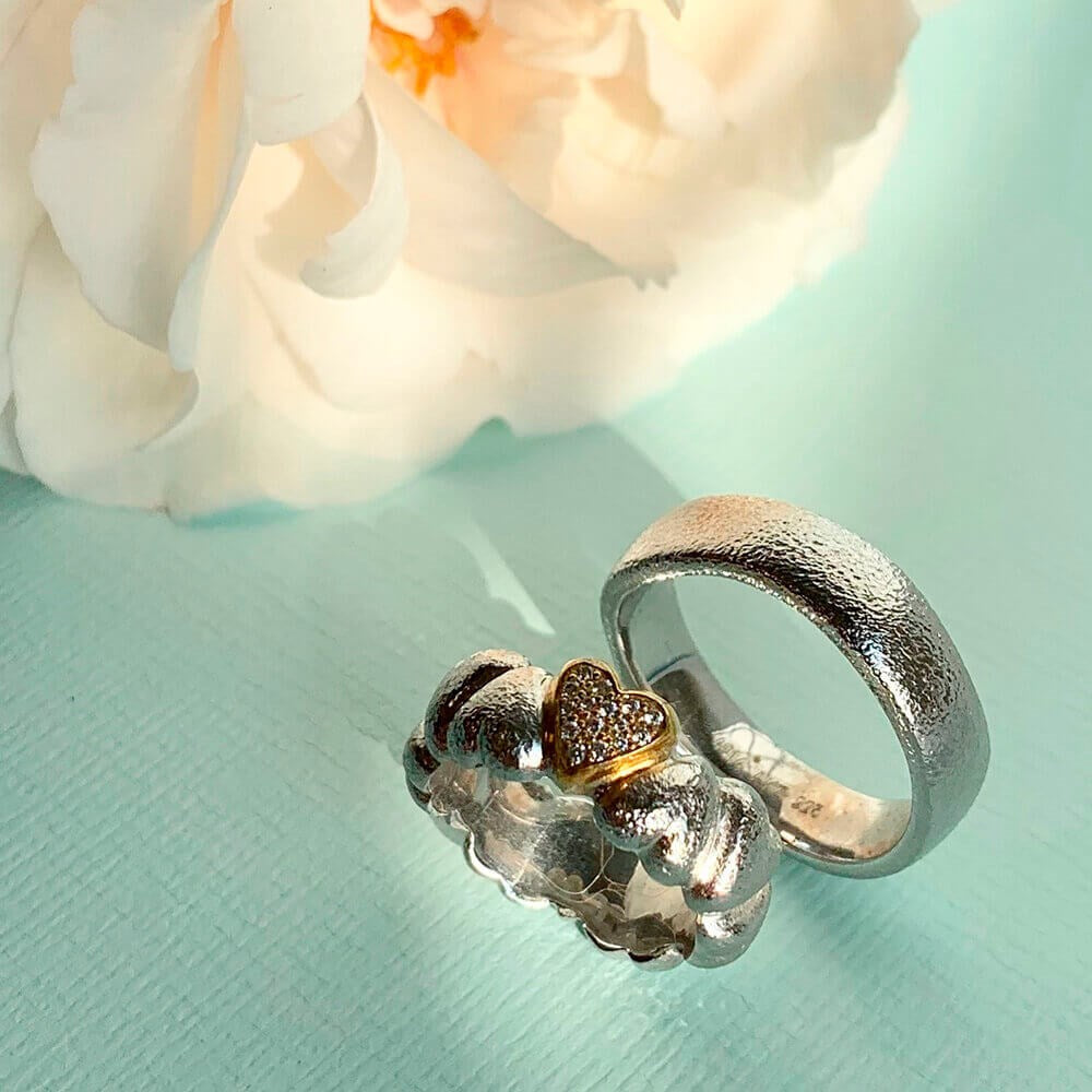14 kt hvidguldsringe - hjertering 0,08 ct