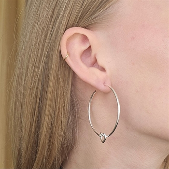 Jane Kønig Big Tied Heart Hoop in Silber 2