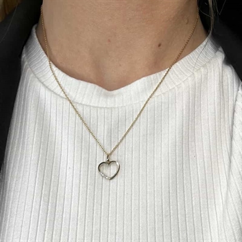 Eine feminine und schöne Halskette aus 14 Karat Gold