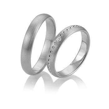 Eheringe in 9–14 kt Gold mit 0,22 ct im Labor gezüchteten Diamanten in Sternenstaub