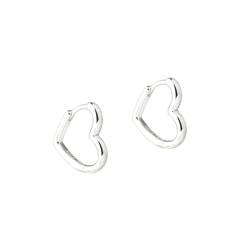 Love Me Shiny Small herzförmige Ohrringe in Silber von Aqua Dulce