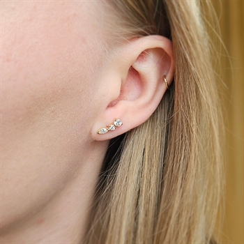 8kt Gold Ohrringe mit insgesamt 6 zirkonia 2