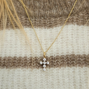 Kreuzanhänger in 8 kt Gold mit vergoldeter Ankerkette 2