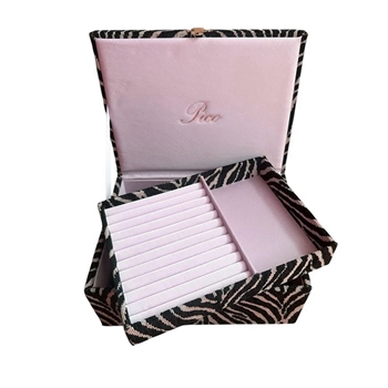 Großes Pico Schmuckkästchen in black zebra mit rosa mattem Satinfutter.3