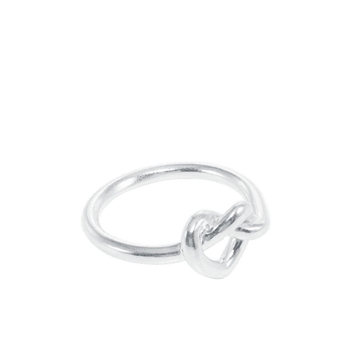 Tied Heart Ring in Silber von Jane Kønig 2