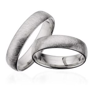 Mattierte, gebogene, silberne Ringe - 5,0 mm breit. Mit oder ohne Brillant