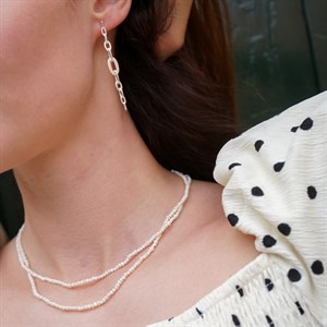 Jane Kønig - ROW Perlenkette aus vergoldetem Silber