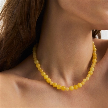 Die Honey Halskette von Pernille Corydon ist ein leichtes und feminines Schmuckstück 2