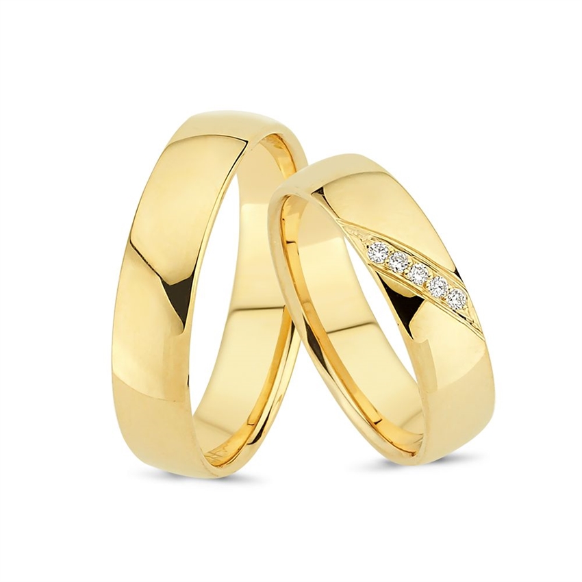 Trauringe in 14 kt Gold mit fünf Brillanten und angenehmem Profil